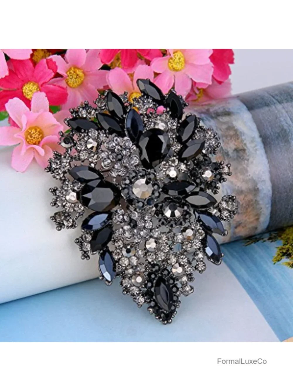 Vintage Flower Leaf Cluster Brooch Pin - Crystal Jewelry Gift